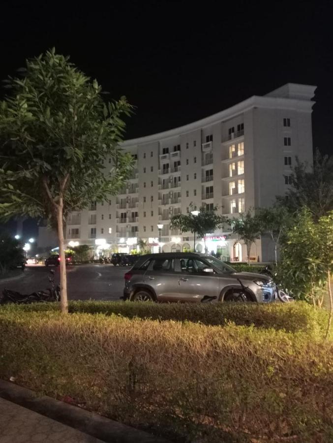Appartamento Omaxe Krishna Aavas Vrindāvan Esterno foto